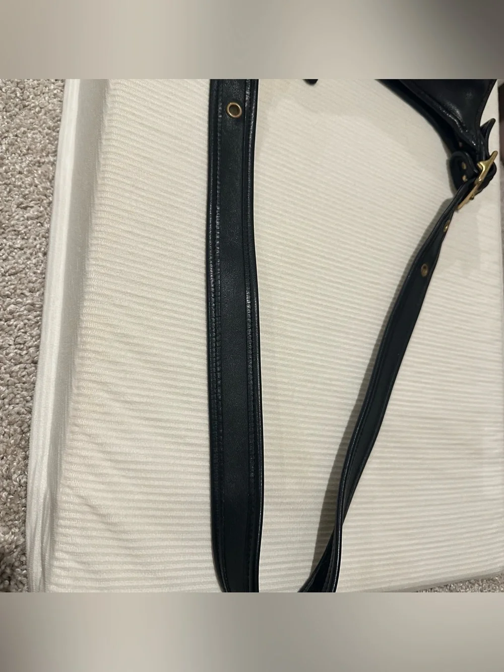 Vintage COACH Black Leather Legacy Zip Crossbody Shoulder Bag 9966 USA Creed